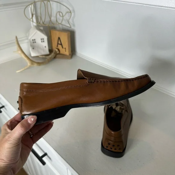 Tod’s Men’s Leather Loafers Tan Slip-On Quiet Luxury Size 8.5 US Made in Italy - Picture 7 of 10